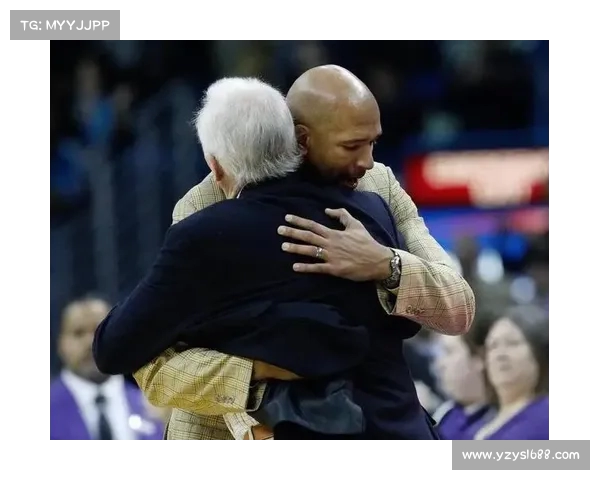 活塞球迷喊话里夫斯:来底特律拯救球队!里夫斯幽默回应:我可不去 活塞球迷喊话里夫斯:来底特律拯救球队!里夫斯幽默回应:我可不去