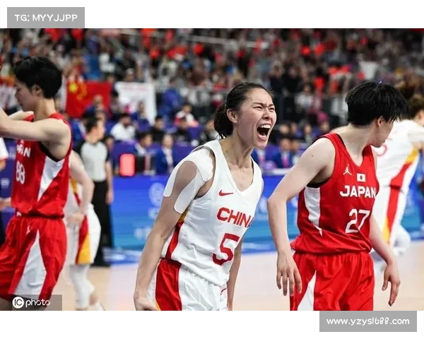 王思雨连续闪光:抢到进攻篮板后仰命中,再度甩开防守轻松上篮得分 王思雨连续闪光:抢到进攻篮板后仰命中,再度甩开防守轻松上篮得分